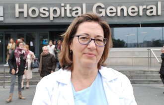 Bildet viser sykepleier Paquita Merino Gómez, organkoordinator ved La Paz sykehus i Madrid, Spania.