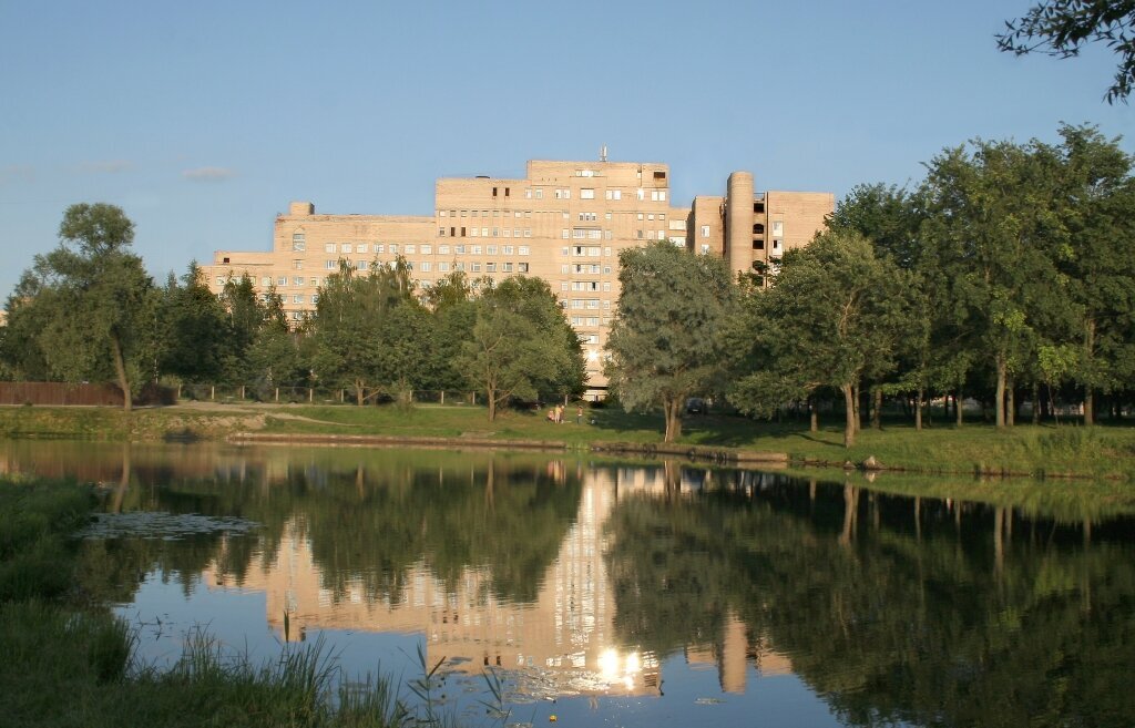 En fordel ved å forske i Russland, er tilgangen på større volum av pasienter innen samme kategori, for eksempel ortopedi. Bildet viser fasaden til Vreden Russian Research Institute of Traumatology and Orthopedic i St. Petersburg.