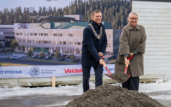 Bildet viser Ordfører Mathias Bernander i Kristiansand og adm.dir. Nina Mevold Bildet viser Ordfører Mathias Bernander i Kristiansand og adm.dir. Nina Mevold